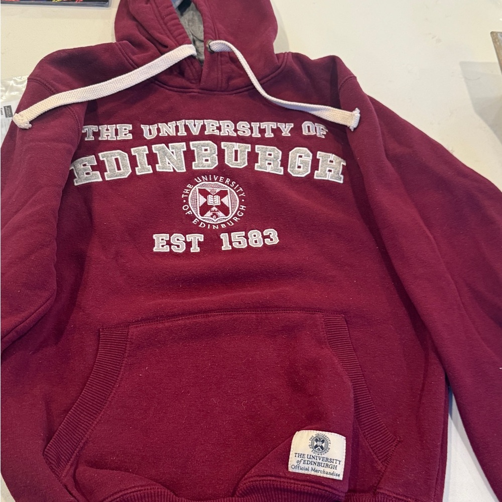 Sweatshirt in great condition!